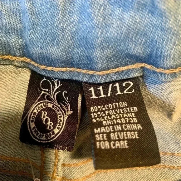 💜 3/25 BOB(Fashion Nova Designer) light blue distressed jeans - Picture 4 of 6